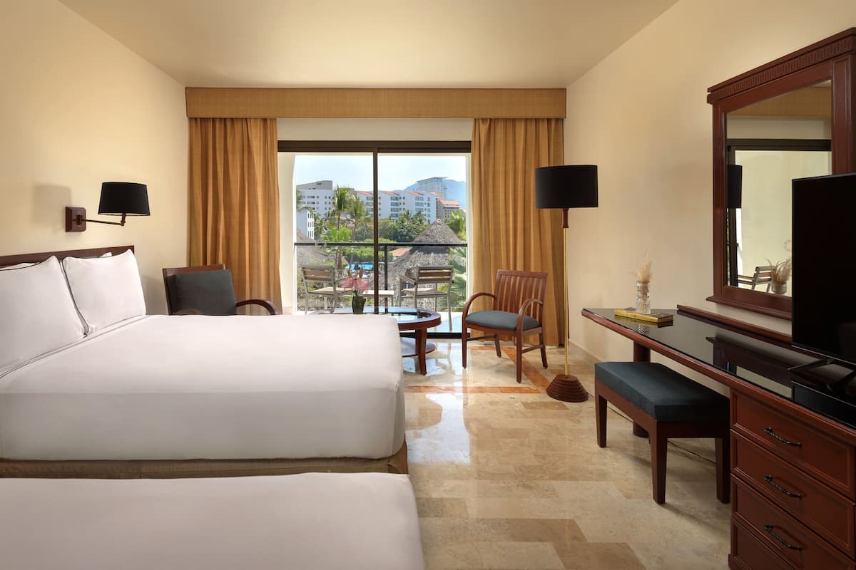 Melia Garden View | 1 bedroom, free minibar, in-room safe, individually furnished
