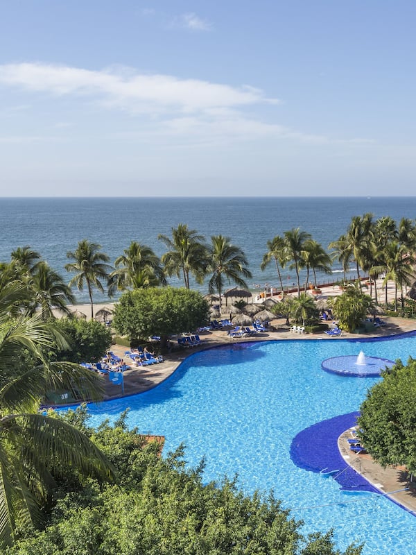 Outdoor pool, open 8:00 AM to 8:00 PM, pool umbrellas, sun loungers