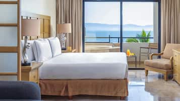 Premium Suite, 1 Bedroom, Ocean View | 1 bedroom, free minibar, in-room safe, individually furnished