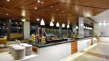 4 restaurants, breakfast, lunch, dinner served; international cuisine