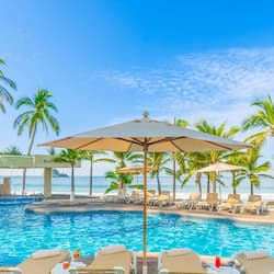 3 outdoor pools, sun loungers