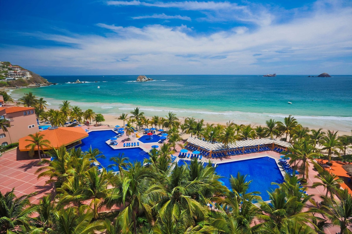Barceló Ixtapa All Inclusive resort in ixtapa mexico | best resort towns in mexico