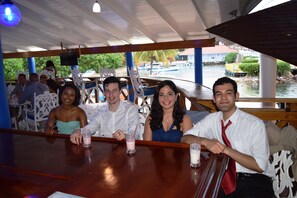 2 bars/lounges, poolside bar