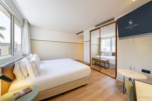 Suite | Minibar, in-room safe, desk, free WiFi