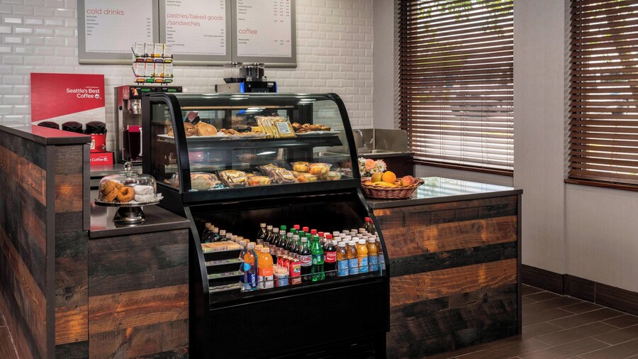 Four Points by Sheraton Boston Logan Airport Revere