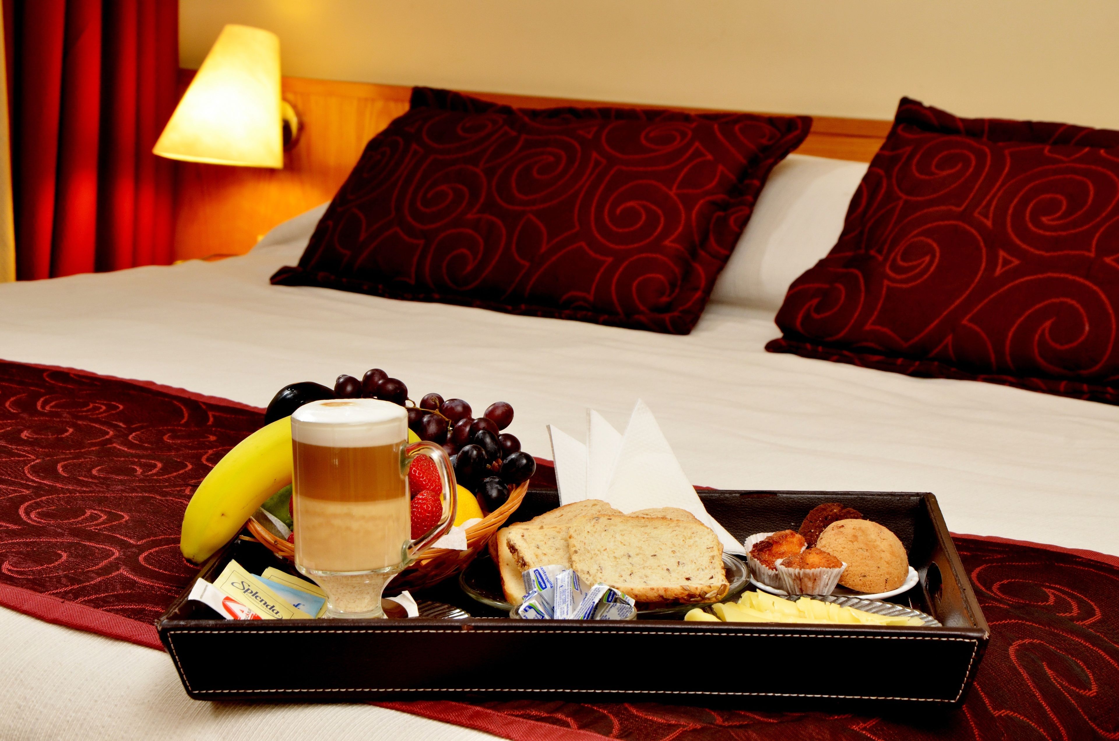 standard suite | minibar, in-room safe, desk, blackout curtains