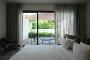 Suite, 1 King Bed, Non Smoking