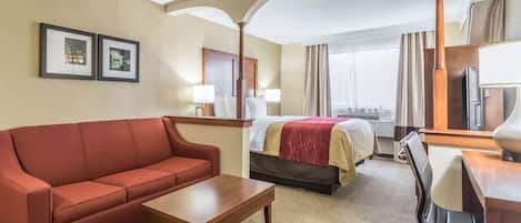 Suite, 1 grand lit et 1 canapé-lit, non-fumeur | Literie hypoallergénique, bureau