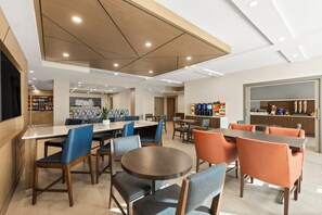 Free buffet breakfast - Holiday Inn Express Hotel & Suites Danbury - I-84 by IHG (Danbury)