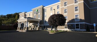 Holiday Inn Express Hotel & Suites Danbury - I-84 by IHG