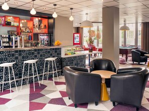 Bar (on property) - Hotel Mercure Marne la vallée Bussy St. Georges (Bussy-Saint-Georges)