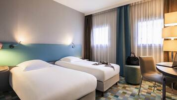 Camera Classic con 2 letti singoli, 2 letti singoli | Cassaforte in camera, una scrivania, insonorizzazione