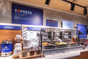 Tägliches inbegriffenes kontinentales Frühstück