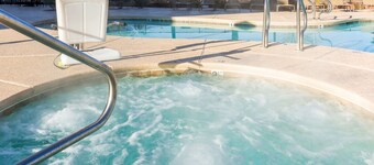 Holiday Inn Express Hotel & Suites Henderson by IHG