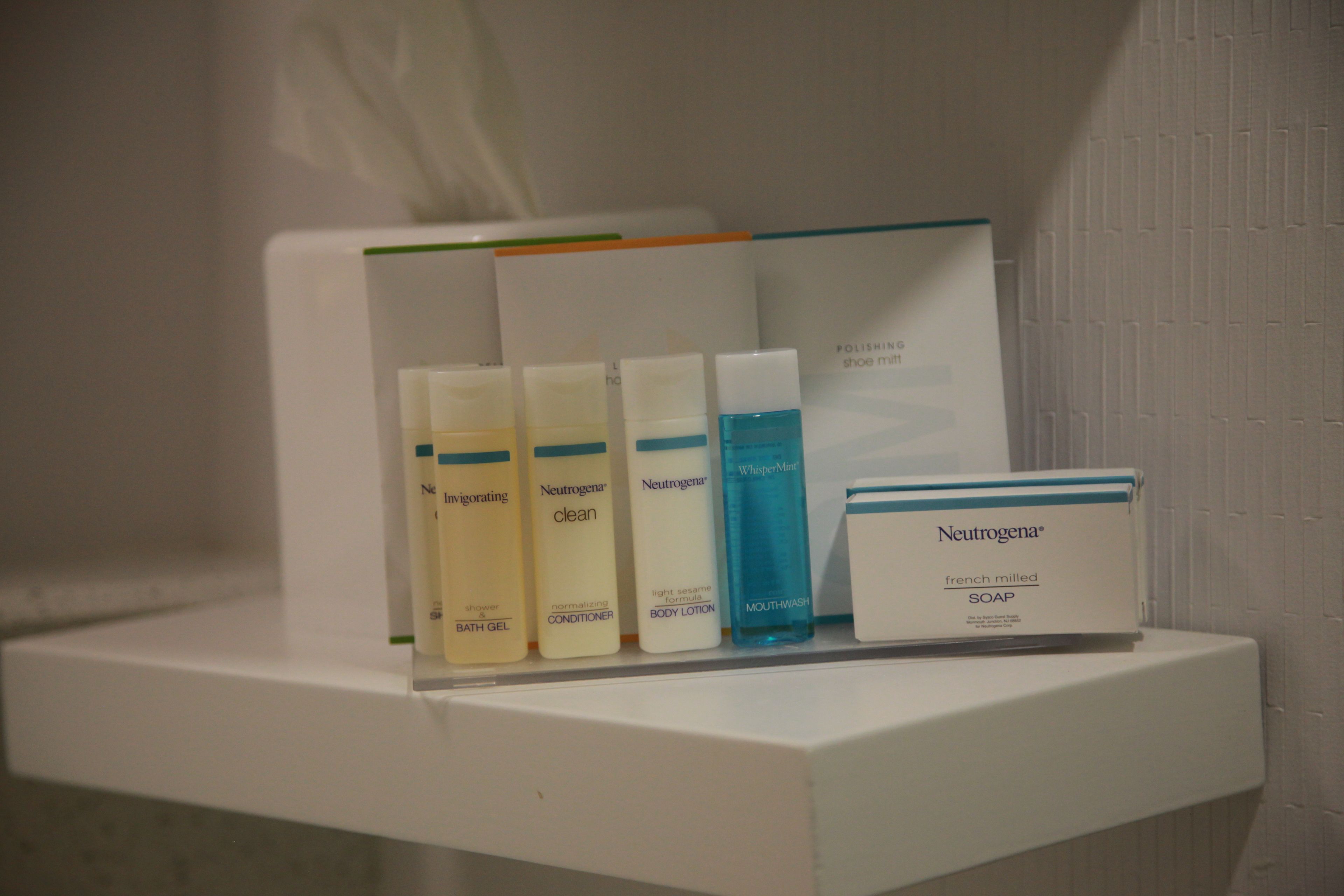 combined shower/bathtub, free toiletries, hair dryer, towels