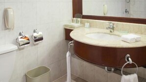 Bathroom - Crowne Plaza Shenyang Zhongshan (Shenyang)