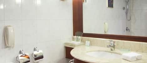 Combined shower/tub, free toiletries, hair dryer, bathrobes