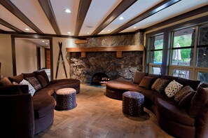 Fitness facility - Legends Whistler, by Lodging Ovations (Whistler)