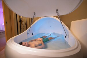 Líkamsmeðferð, vatnsmeðferð, ilmmeðferð, heitsteinanudd, djúpvefjanudd