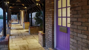 Premium bedding, in-room safe, desk, laptop workspace