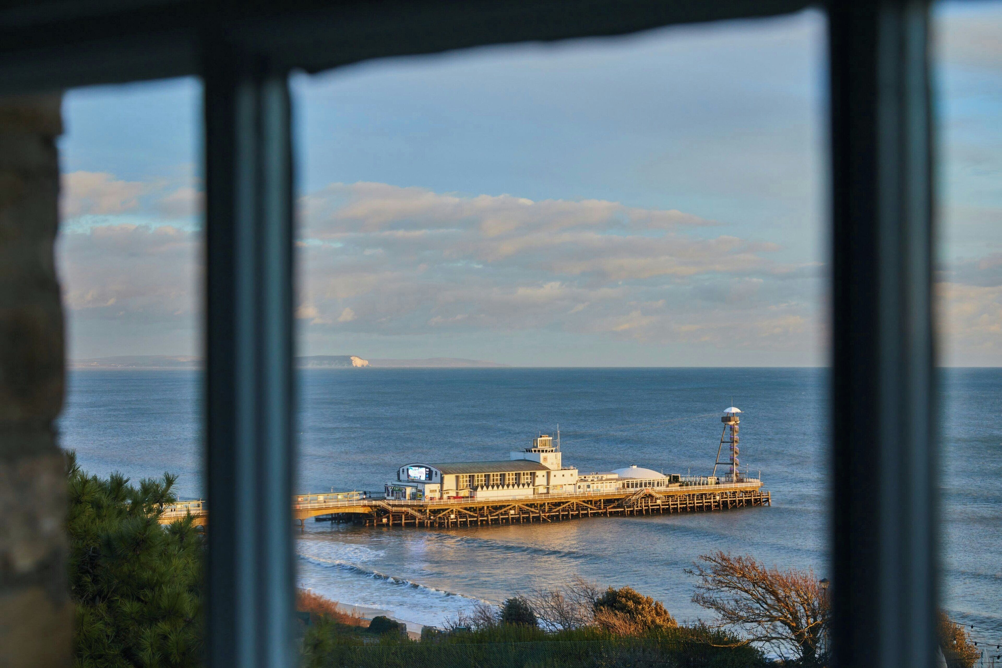 高級寢具、客房內保險箱、書桌、筆電工作空間