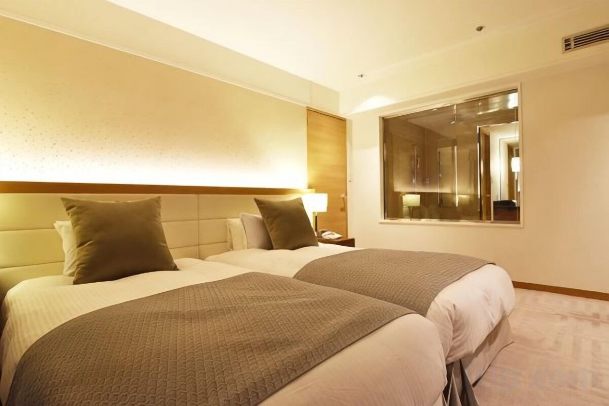 Annex Junior Corner Suite