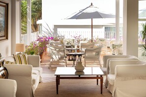 Breakfast, dinner served; Mediterranean cuisine, garden views 