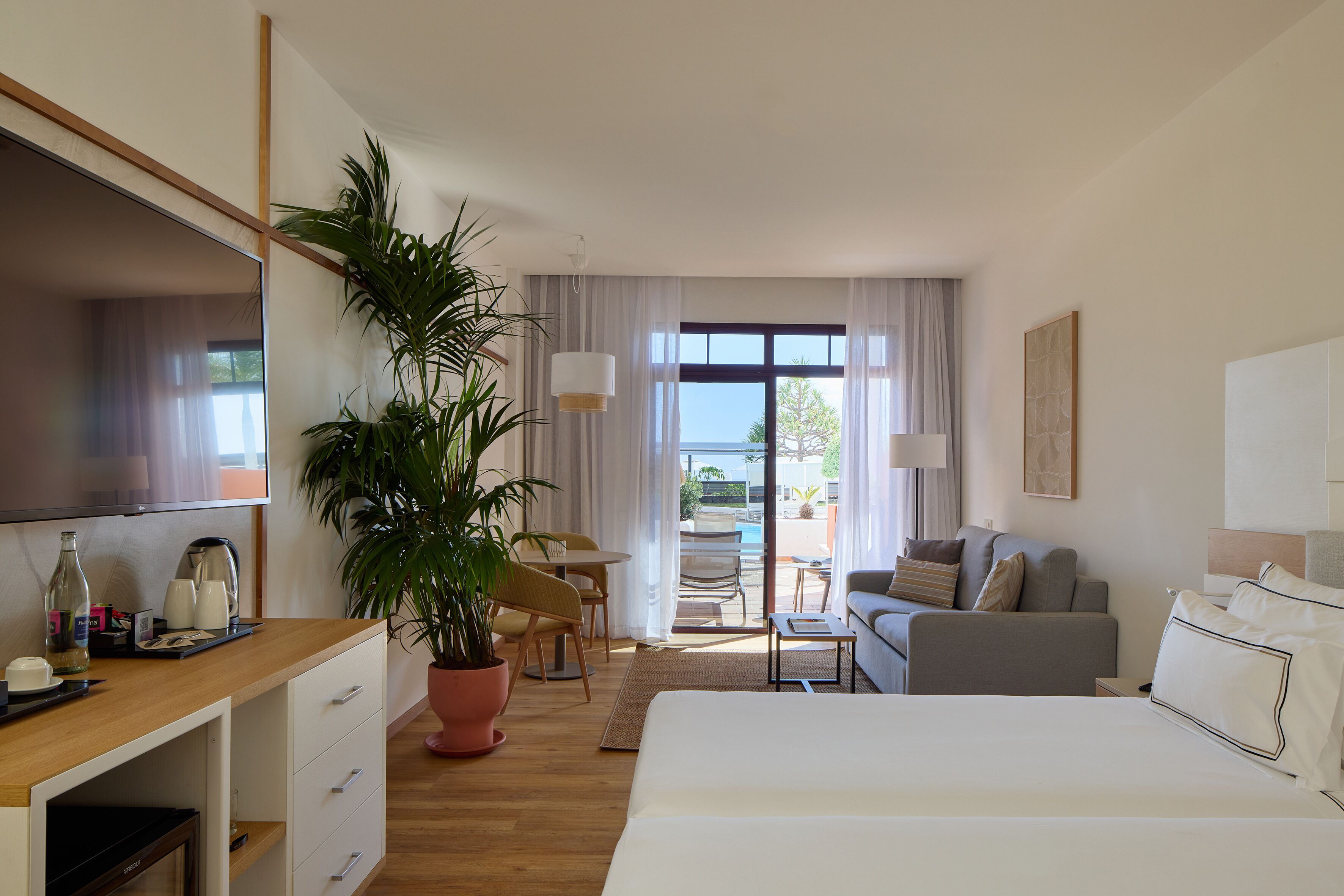 高級寢具、羽絨被、迷你吧、房內夾萬