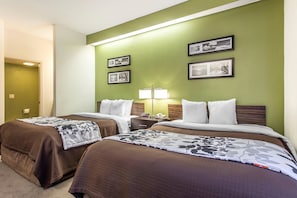 Standardzimmer, 2 Queen-Betten, Nichtraucher | Individuell dekoriert, individuell eingerichtet, Schreibtisch