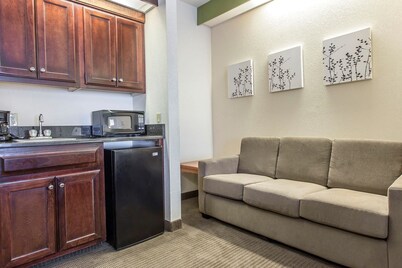Sleep Inn & Suites
