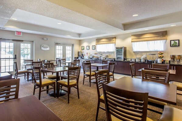 Free buffet breakfast 