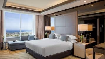 Minibar, safe på rommet, skrivebord og skrivebord for bærbar PC