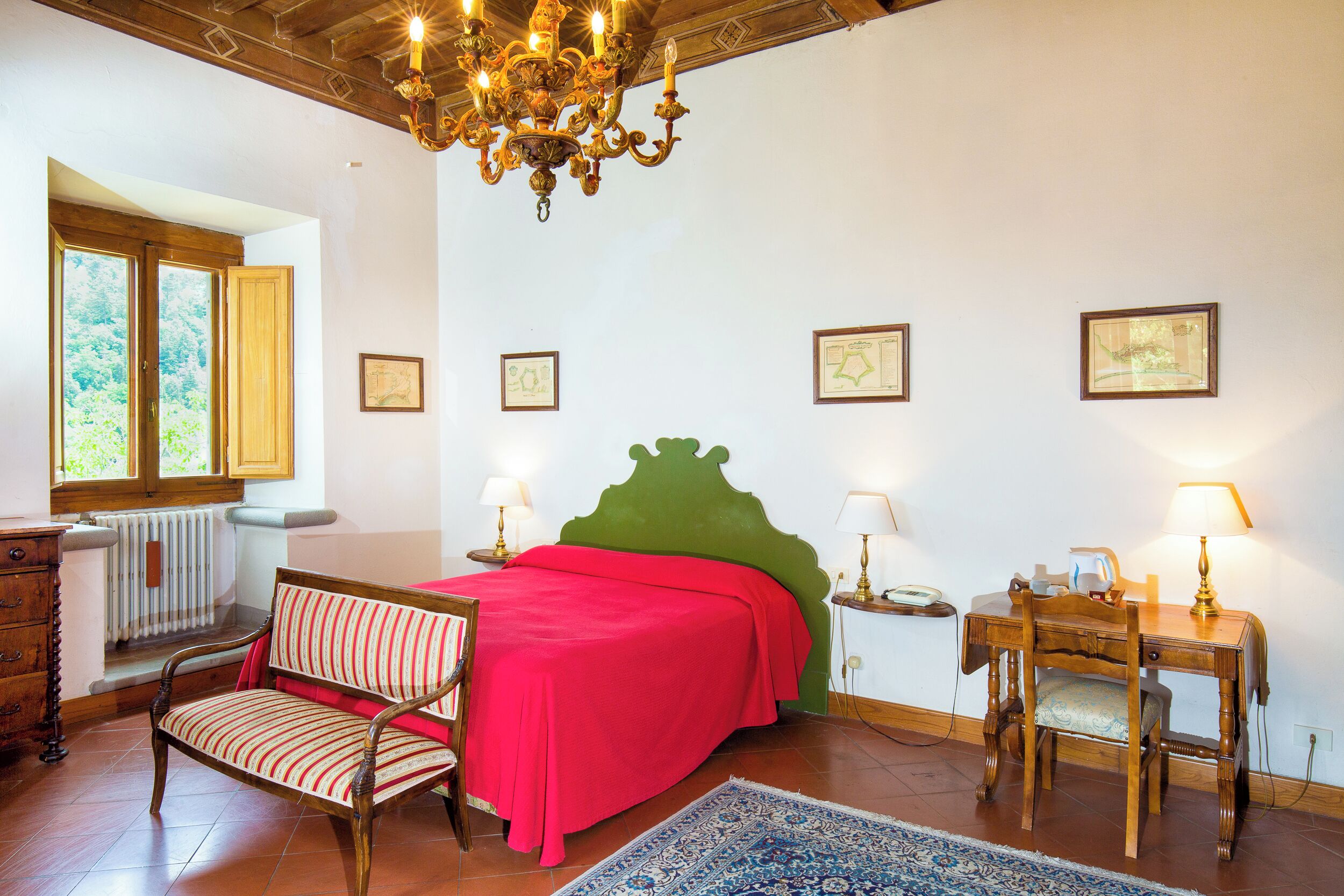 Habitación doble clásica | 1 habitación, ropa de cama de alta calidad y minibar 