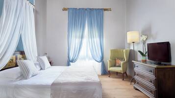 Deluxe Room | 1 bedroom, premium bedding, minibar, in-room safe