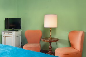 1 bedroom, premium bedding, minibar, in-room safe