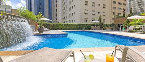 Outdoor pool, sun loungers