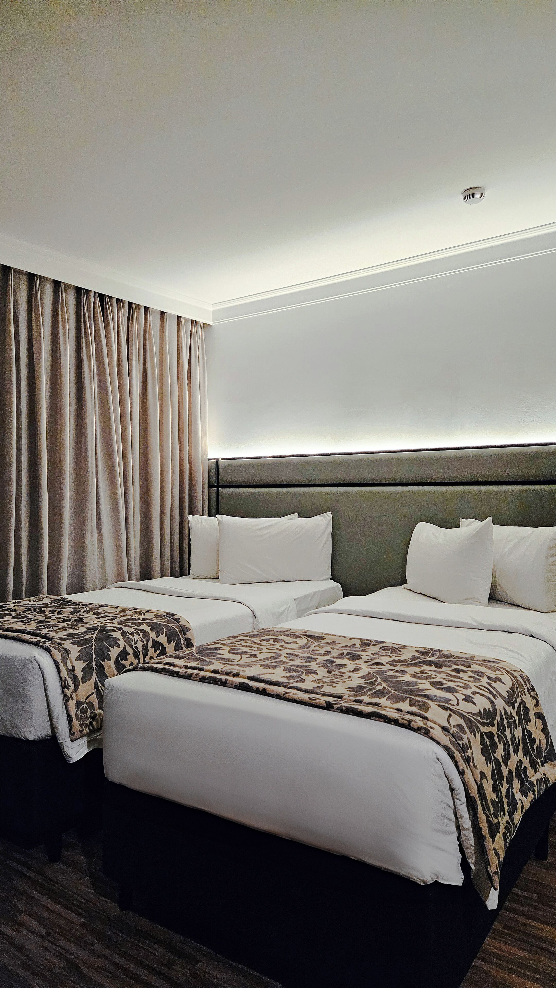 Minibar, in-room safe, desk, laptop workspace