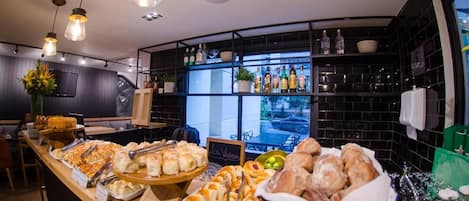 Free daily buffet breakfast