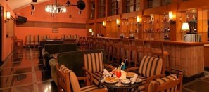 Nhìn ra vườn, mở cửa hàng ngày