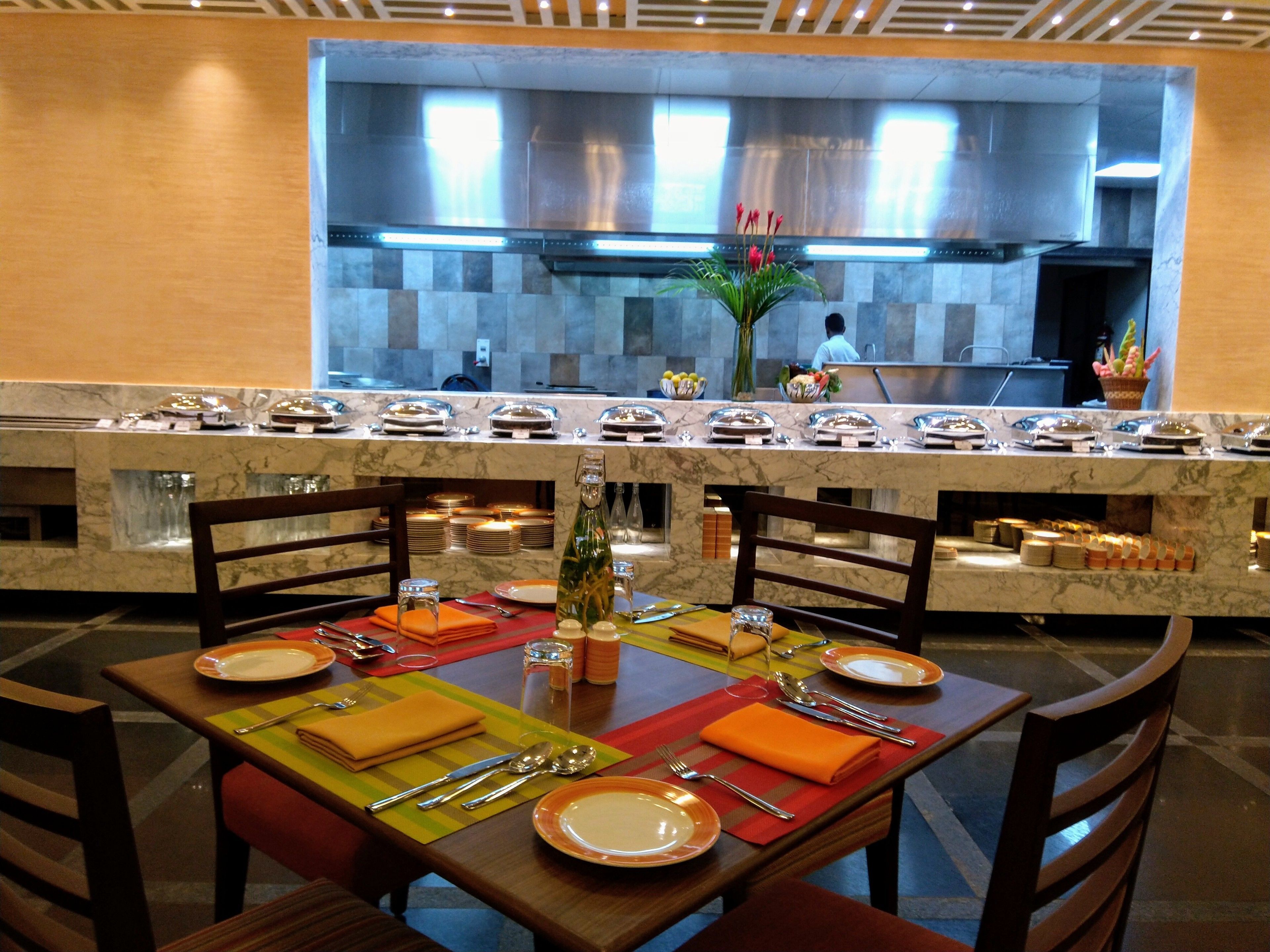 3 restaurants; breakfast, lunch and dinner served 