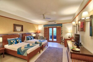 Grand Deluxe Twin | Premium bedding, in-room safe, individually furnished, desk