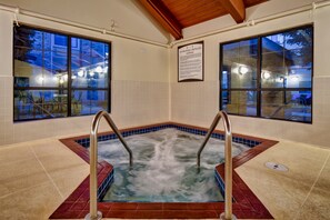Indoor pool, sun loungers