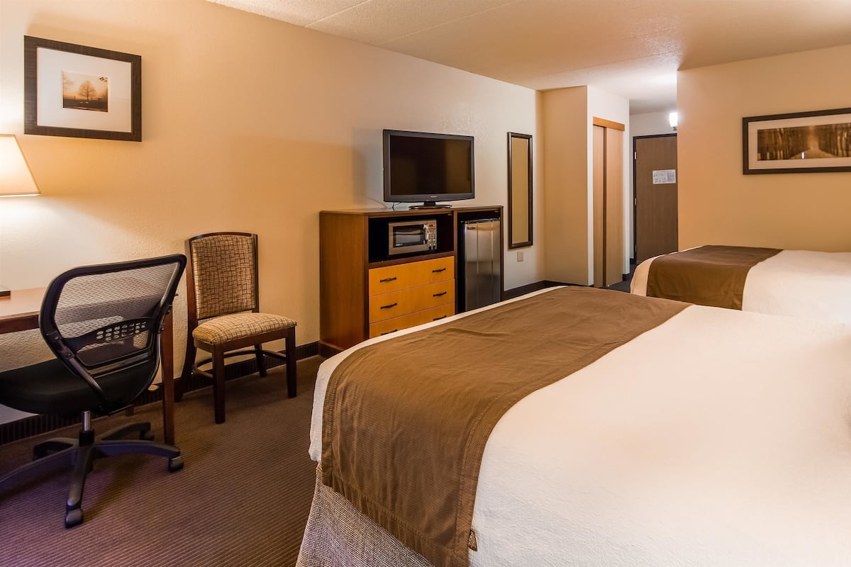 Caja de seguridad en la habitación, cortinas blackout y insonorización