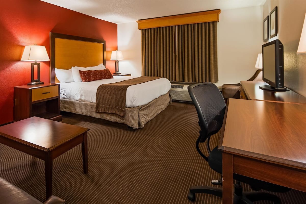 Caja de seguridad en la habitación, cortinas blackout y insonorización