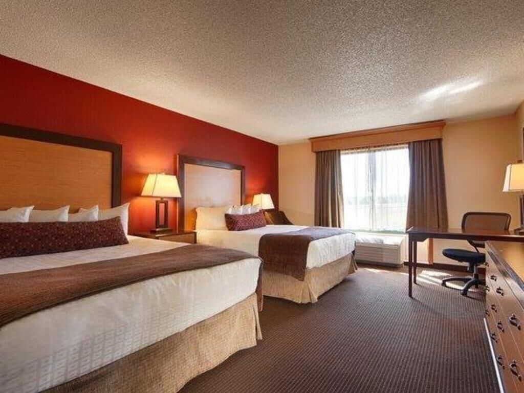 Caja de seguridad en la habitación, cortinas blackout y insonorización 