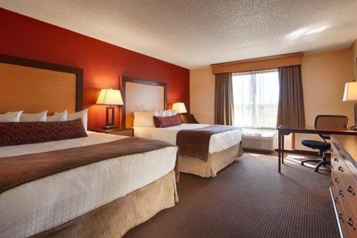 Caja de seguridad en la habitación, cortinas blackout y insonorización