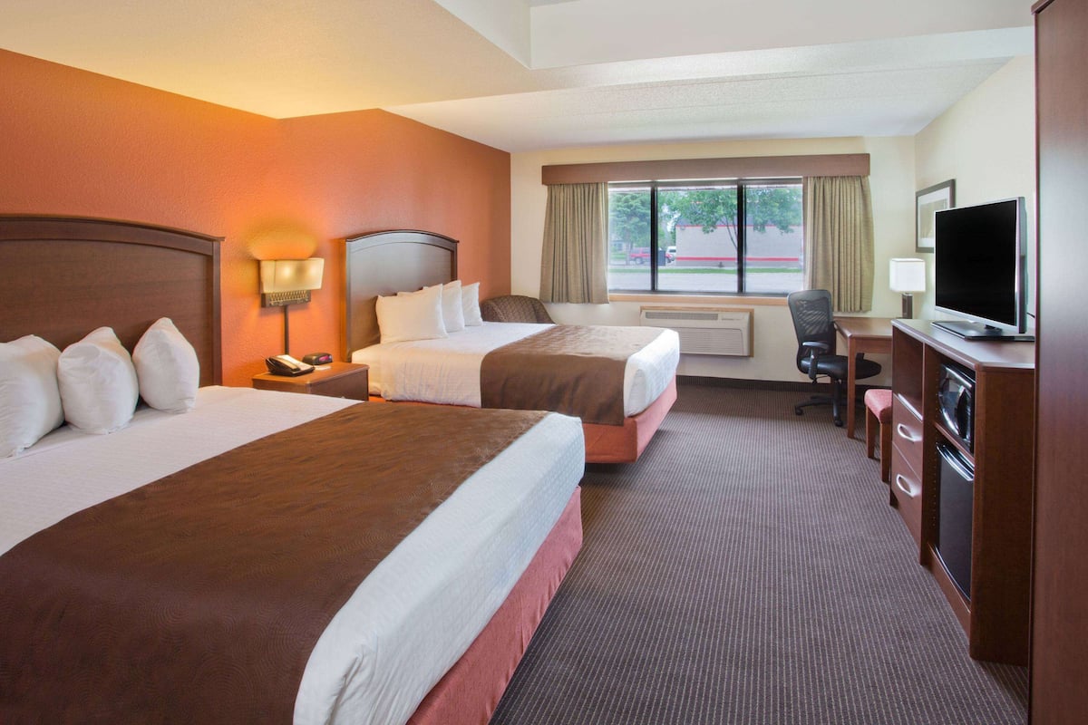 Room, 2 Queen Beds, Accessible, Non Smoking (Mobility)
