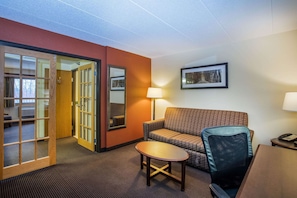 Individually furnished, desk, laptop workspace, blackout curtains