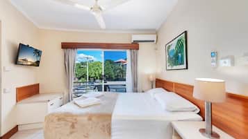 Basic Studio Suite, 2 Bedrooms | In-room safe, desk, soundproofing, iron/ironing board