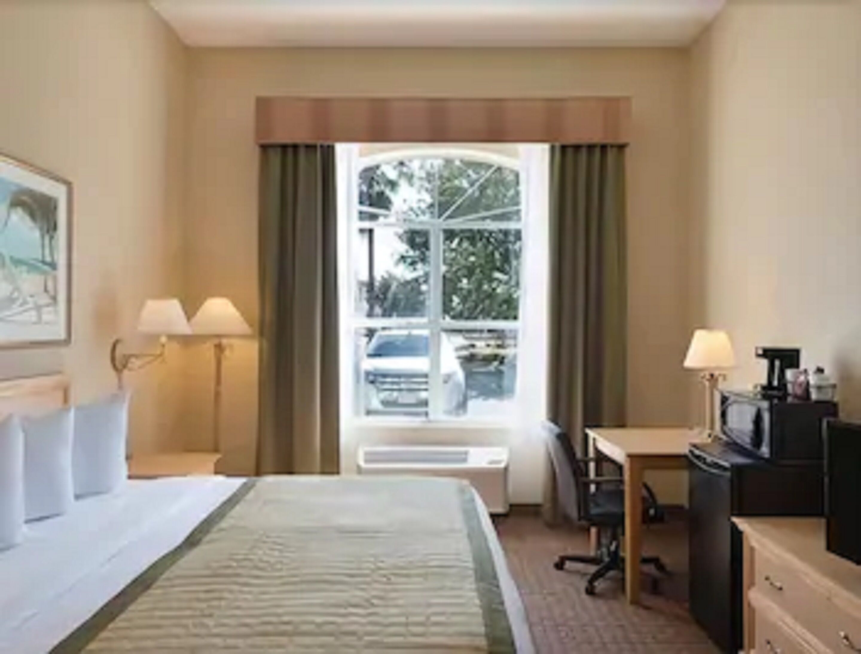 standard room, 1 king bed | desk, iron/ironing board, free wifi, bed sheets